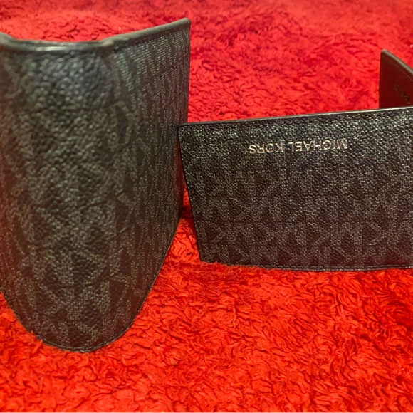 NWT MICHAEL KORS MENS Harrison Logo billfold with passcase. - Picture 5 of 6